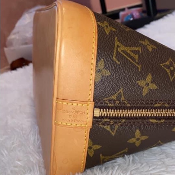 Louis Vuitton Alma PM - Picture 3 of 13